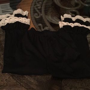 Black ruffles pant